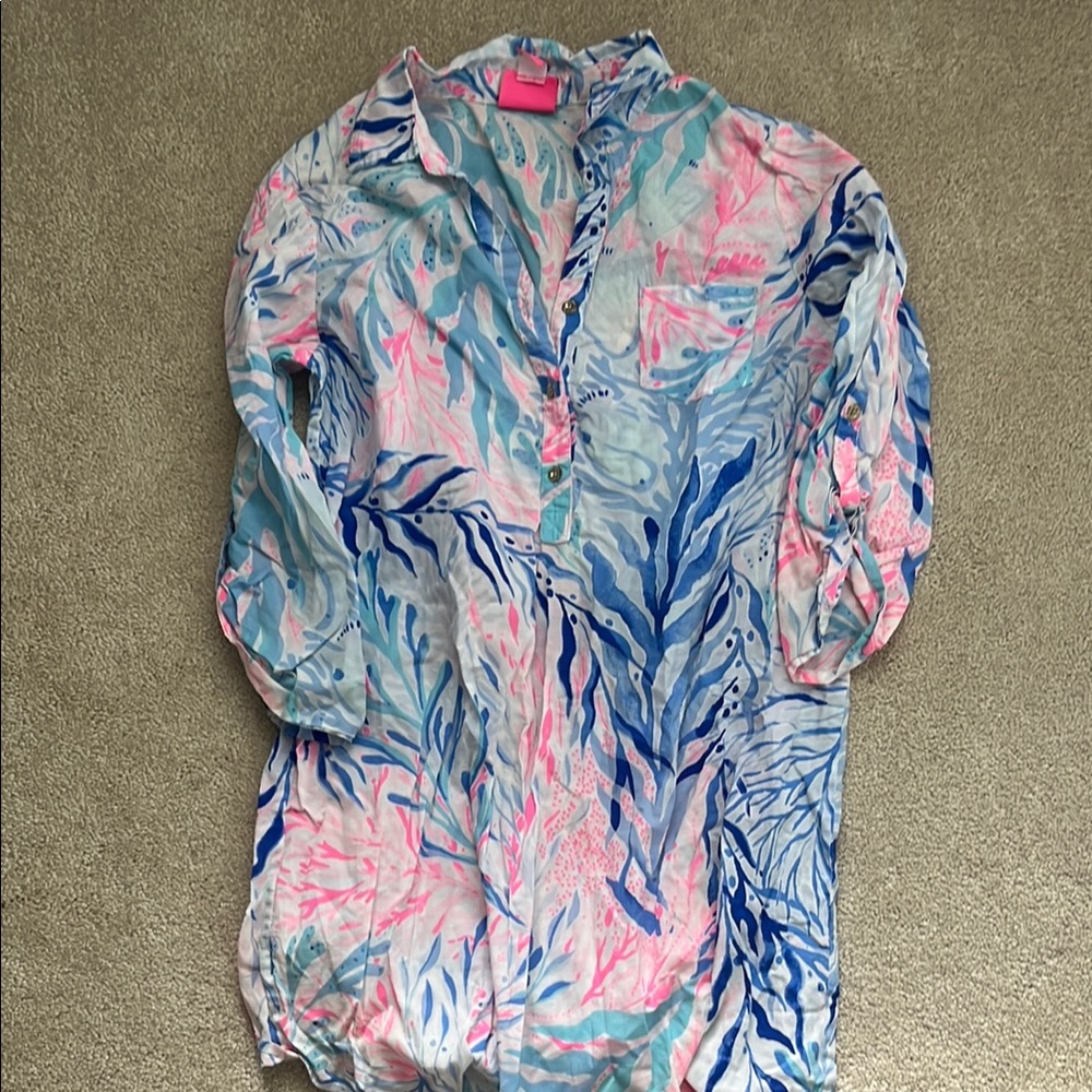 Girls Lily Pulitzer swim cover up.  Collard shirt and button up sleeves.